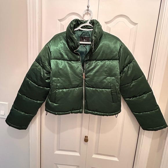 7 For All Mankind Jackets & Blazers - 7 For All Mankind Crop Puffer Coat Women’s Size Medium